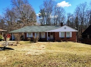 801 Clarke Rd, Martinsville, VA 24112