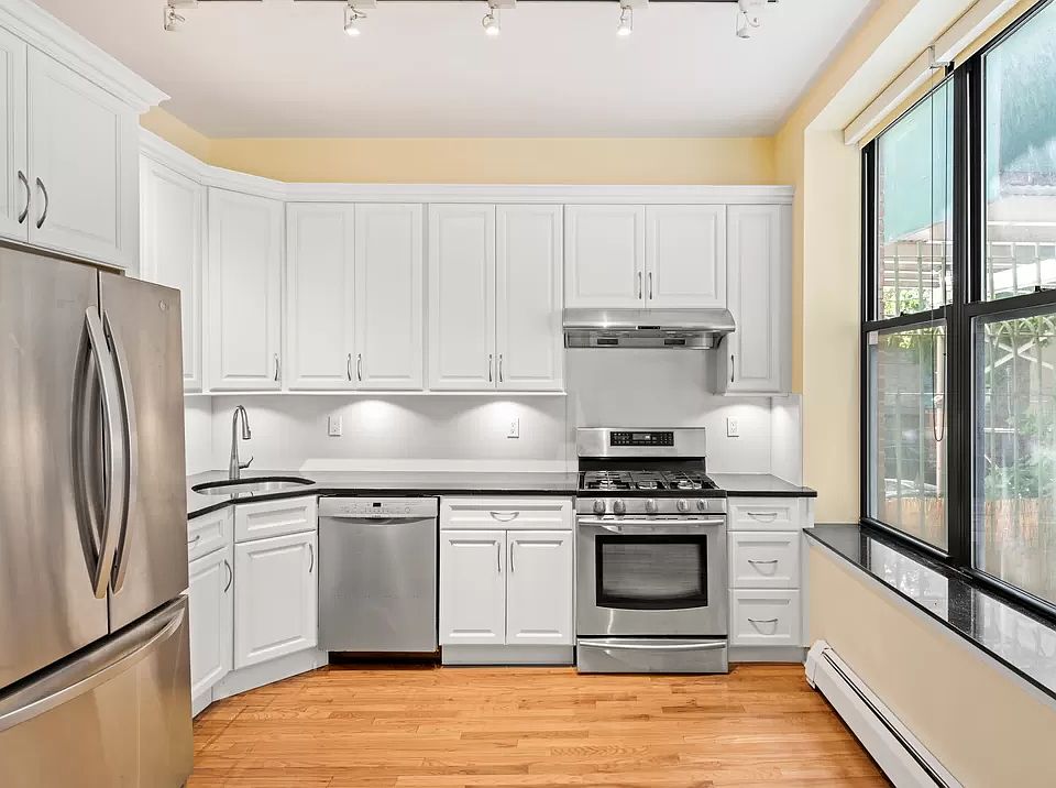 1st image of 361 Manhattan Ave #1