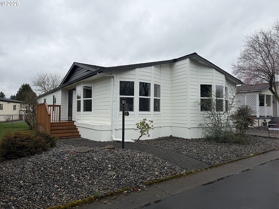 1st image of 5101 NE 121st Ave