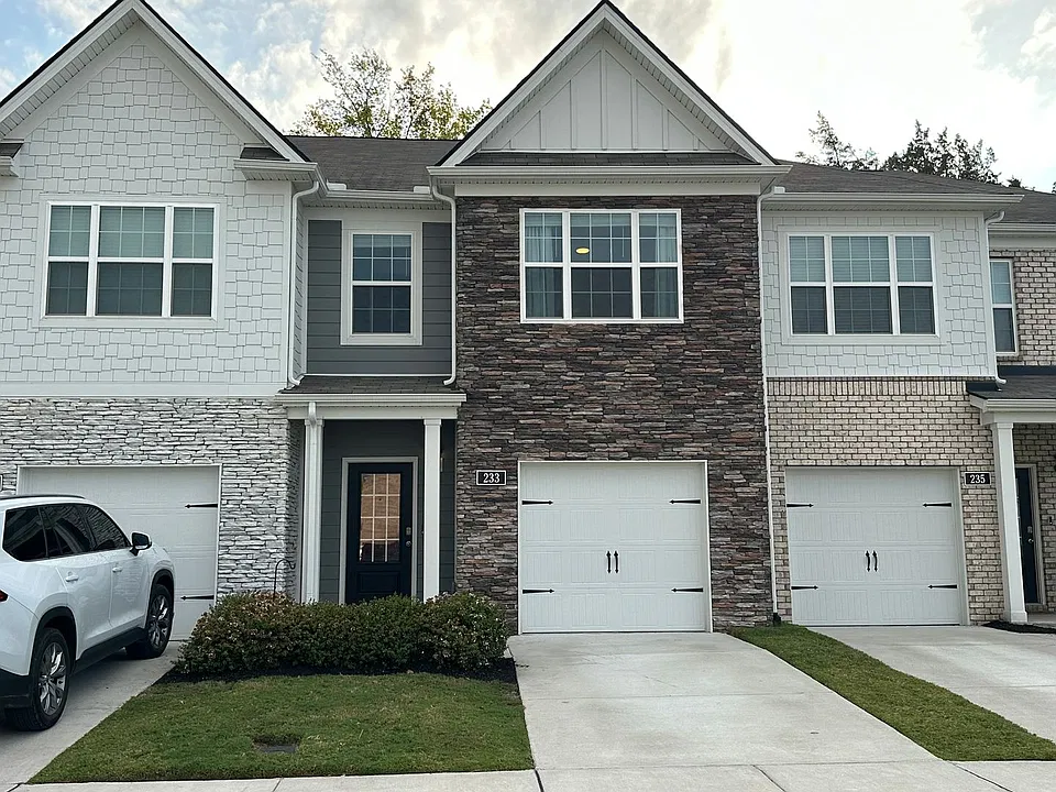 233 Hazel Ln