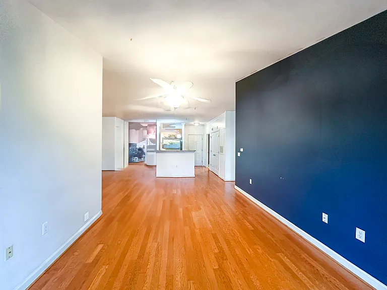7100 W Friendly Ave #311 — Photo 9
