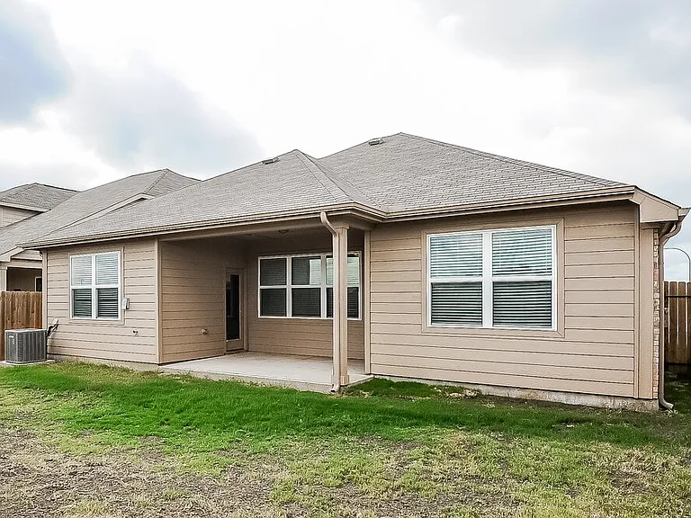 4144 Tower Ln — Photo 19