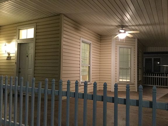 3rd image of 1211 S Main Ave