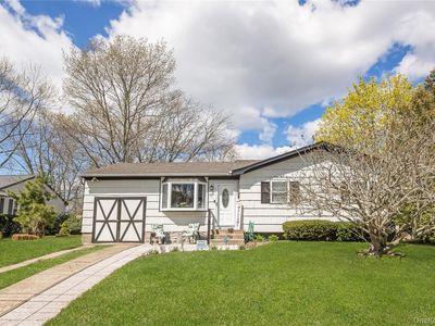 31 Dena Drive, Blue Point, NY, 11715