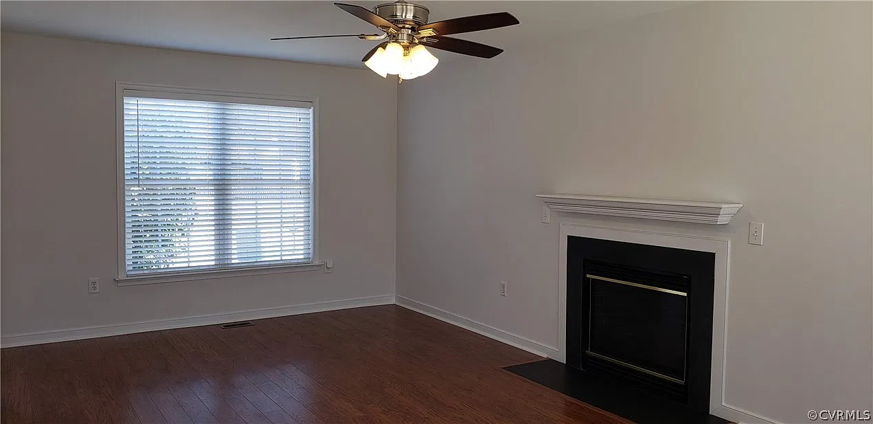 313 Lake Crest Ct — Photo 4