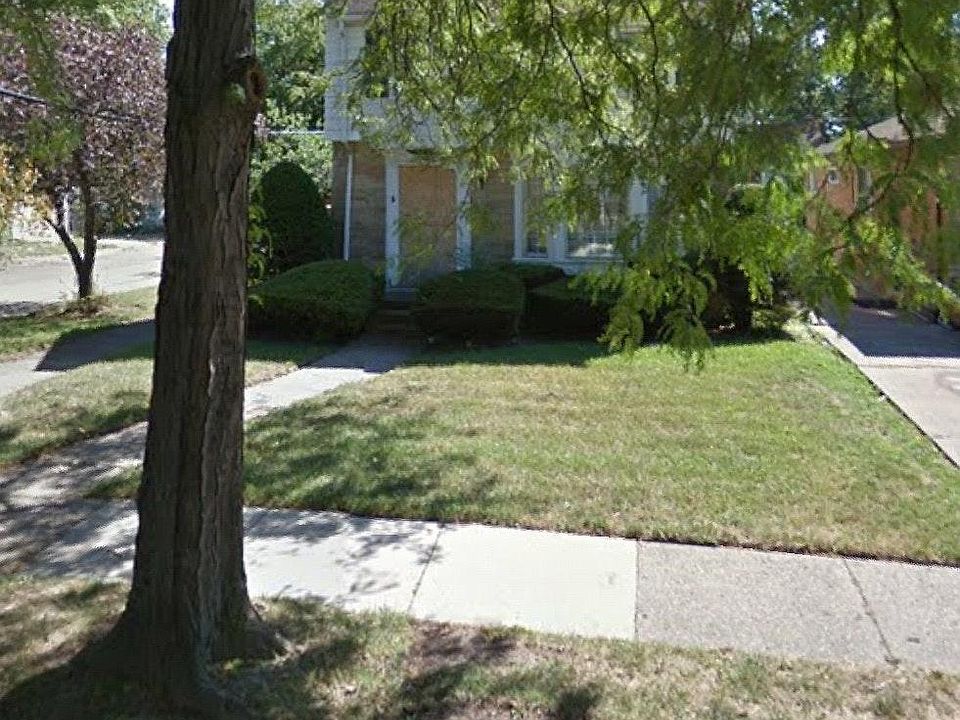 2nd image of 15916 Fordham St