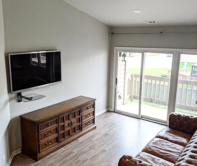 10830 Kathleen Ct #D — Photo 2