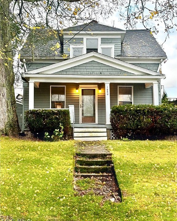 1st image of 1680 3rd St