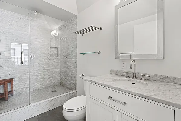 Sold by Nest Seekers International | media 9