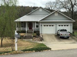 904 Riverview Dr, Malvern, AR 72104