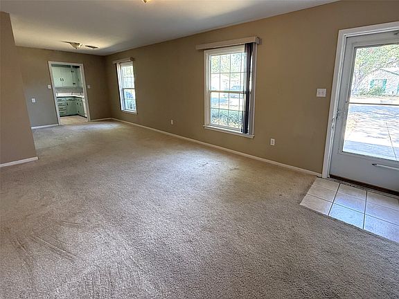 5th image of 3520 Maple Ave