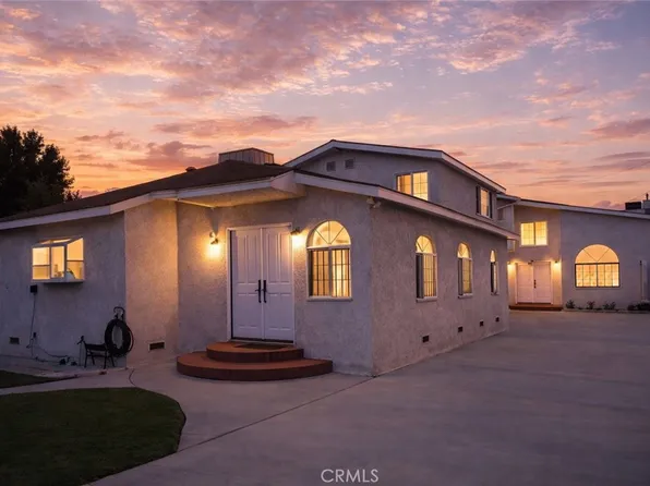 14349 Tiara St, Van Nuys, CA 91401