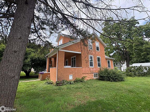2nd image of 1021 Main St