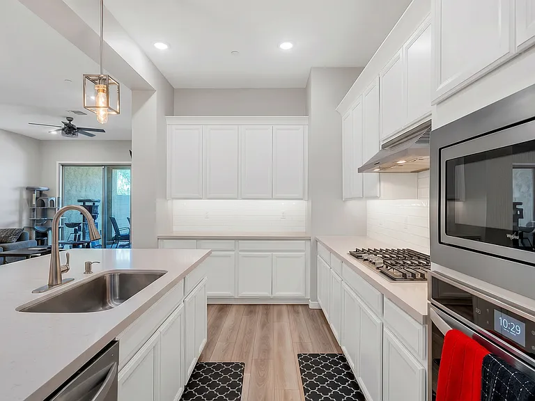 14027 W Desert Flower Dr — Photo 21
