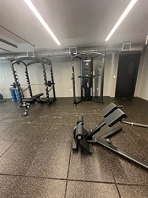 Rented by ERNY LLC | media 28