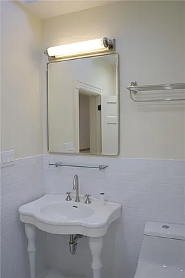 Rented by Evans Real Estate | media 18