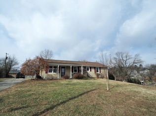 643 Tarpley Ln, Salem, VA 24153