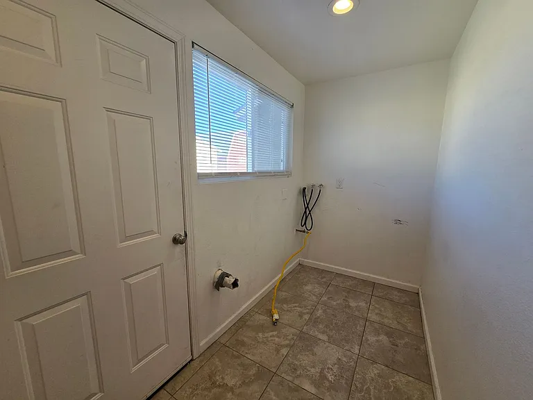 4124 W Avenue L6 — Photo 15
