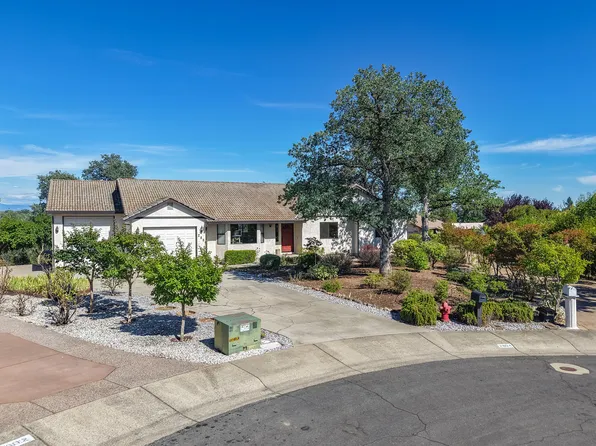 2804 Panorama Dr, Redding, CA 96003