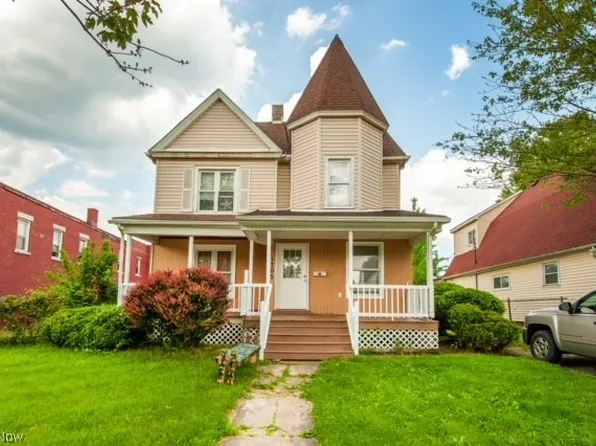 1705 E 29th St, Lorain, OH 44055