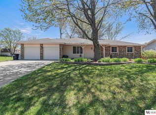 5715 S 93rd St, Omaha, NE 68127