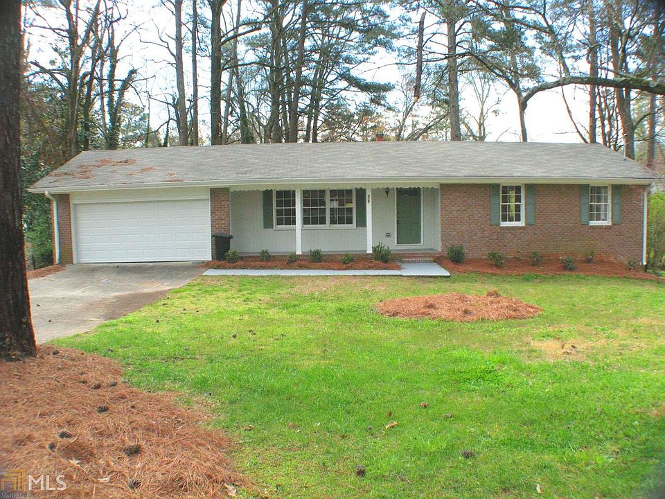 1st image of 447 White Oak Dr SW