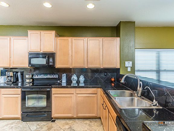 4th image of 1330 E Linda Dr