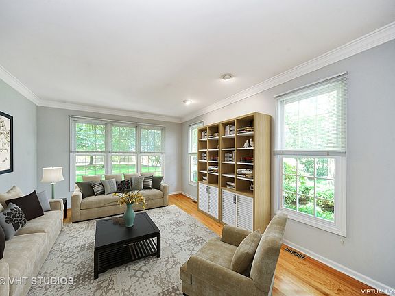 3rd image of 2044 Trent Ct
