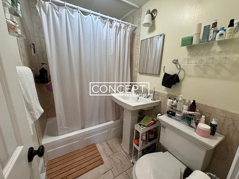 88 W Cedar St #5CP — Photo 12