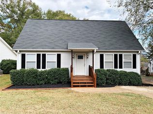 9 Ridgeside Ct, Greenville, SC 29617