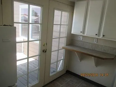 223 E Florida Ave — Photo 12