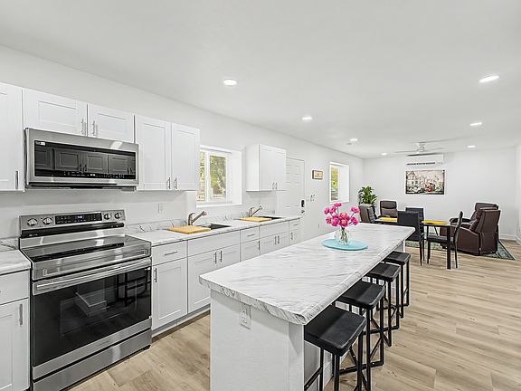 4th image of 31 W Sunnyslope Ln