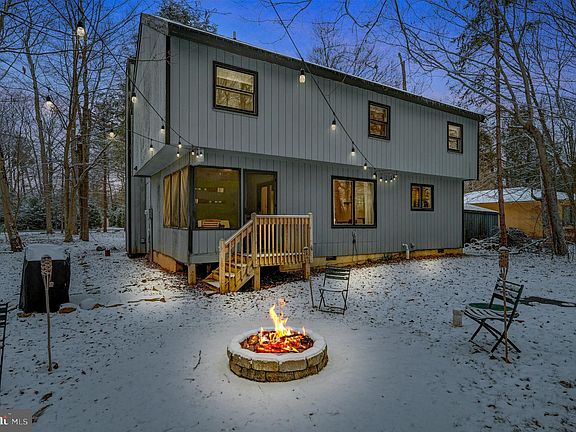 4th image of 2583 Country Club Dr