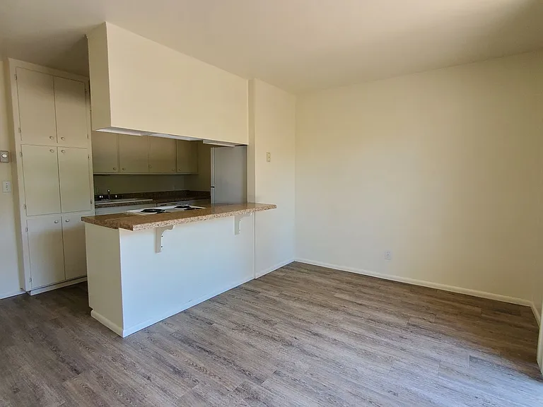 677 Morro St — Photo 11