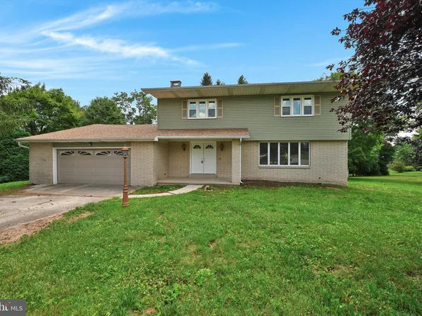 38 Lynwood St, Tamaqua, PA 18252