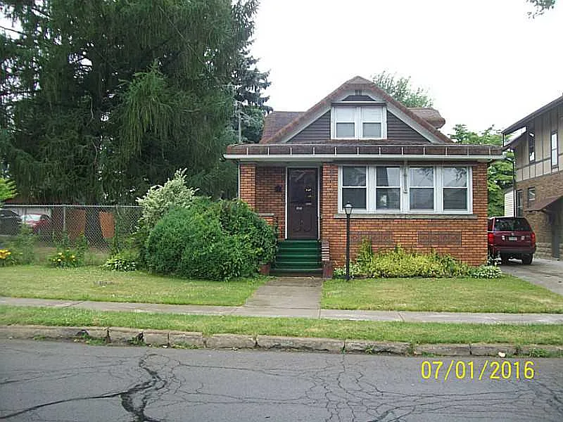 2018 Union Ave photo 1