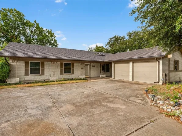 8933 Kincaid Dr, Benbrook, TX 76116