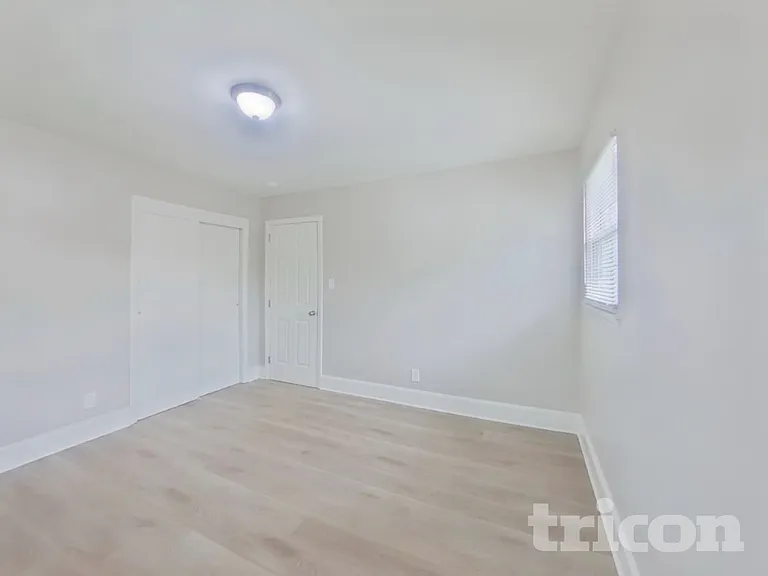 7511 Monroe Rd — Photo 13