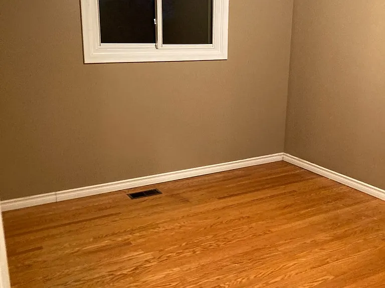 362 Victoria St S #1 — Photo 2