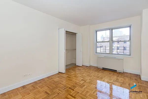 Rented by FirstService Realty (legacy) | media 23