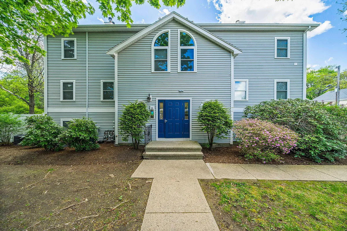 Building Photo - 11 Marion St #A