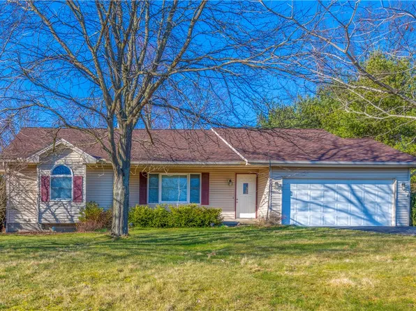 3583 Tiffany Ln, Hermitage, PA 16148