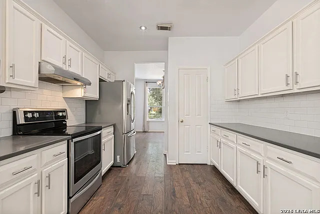 3027 Fall Mist Dr — Photo 10