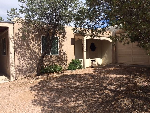 2nd image of 221 W Lupita Rd