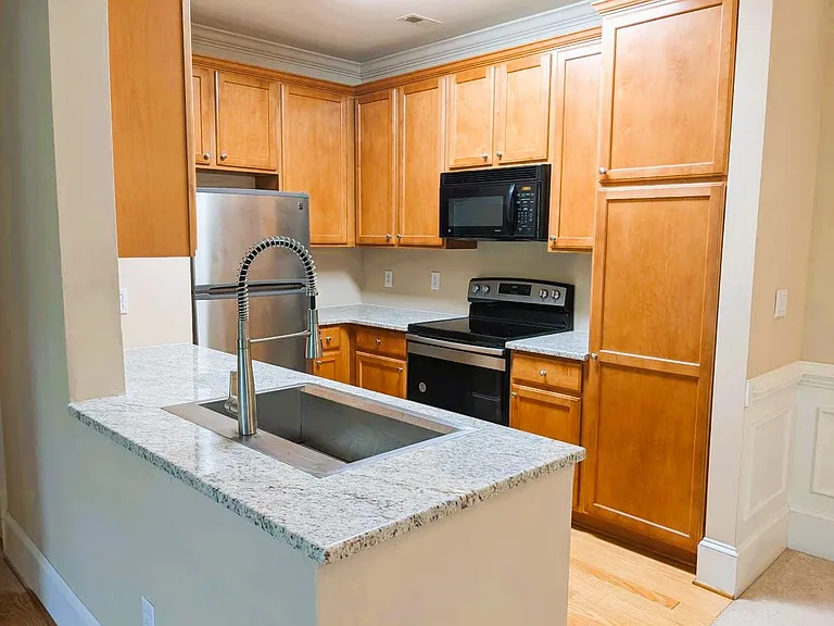 223 Waterford Lake Dr — Photo 2