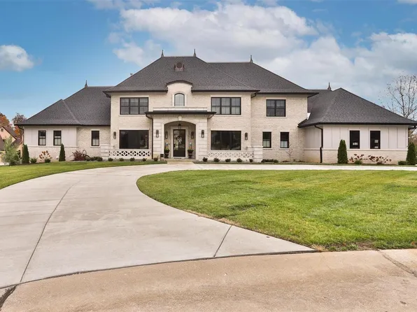 1 Devonworth Ct, Chesterfield, MO 63017