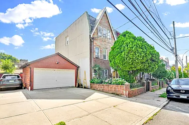 27-13 12th Street