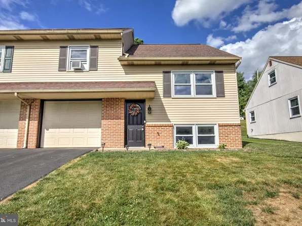 94 Marion Ter, Ephrata, PA 17522