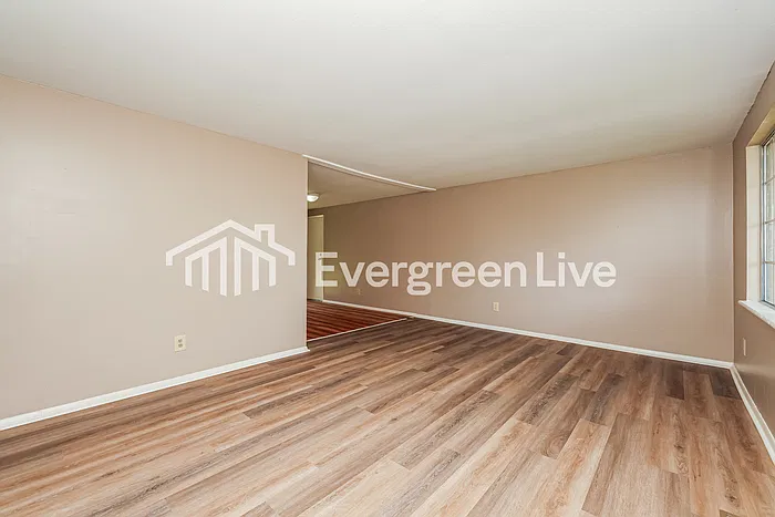 3 bed, 2.0 bath, 1068 sqft, $1,345 — Photo 3