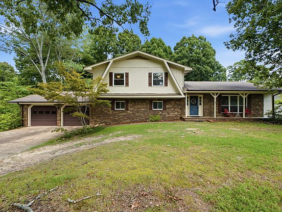 3rd image of 2407 Cedar Creek Dr